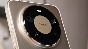 Huawei подготовила серию Mate 90 с плоскими экранами 1,5K и флагманскими Tandem OLED