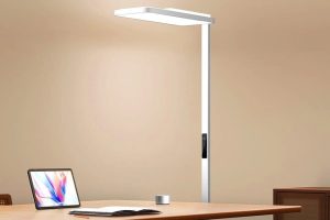 Xiaomi представила ультраяркую умную лампу Mijia Vertical Study Lamp 2 со сроком службы до 17 лет
