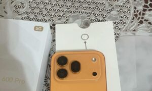 Honor 600 Pro засветился на «живых» фото: крупный экран, 200‑Мп камера и аккумулятор 9000 мАч