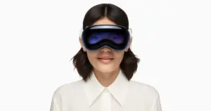 Apple не закрыла проект Vision Pro, но новая гарнитура задержится минимум на два года